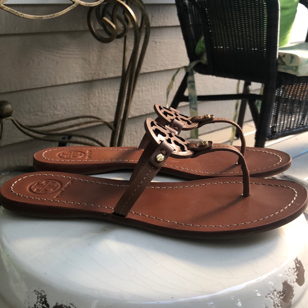Tory Burch Mini Miller flat thong leather